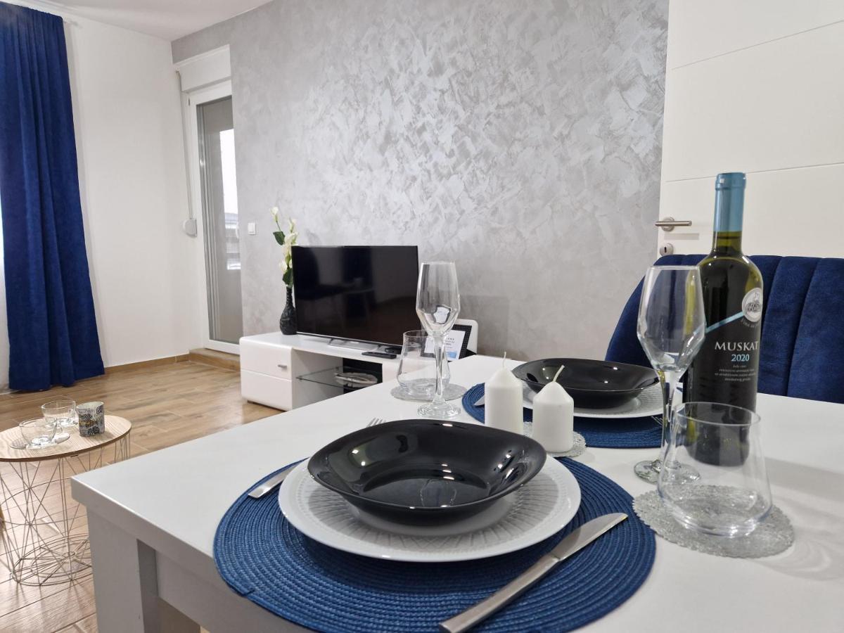 Apartman Astra Sremska Mitrovica Exterior photo